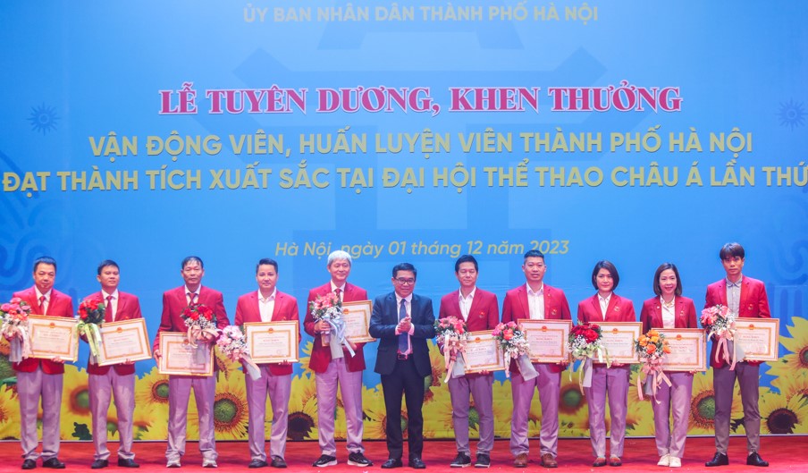 Hà Nội khen thưởng vận động viên, huấn luyện viên đạt thành tích xuất sắc tại Asiad 19
